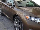 Cần bán xe Toyota Venza đời 2010, màu nâu, nhập khẩu nguyên chiếc xe gia đình, giá tốt