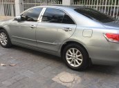 Cần bán gấp Toyota Camry năm 2010 màu xám (ghi), 690 triệu