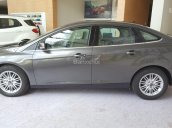 Bán Ford Focus 1.5 Ecoboost Titanium mới 100%, năm 2018, màu ghi ánh thép. Vui lòng L/H 090.778.2222