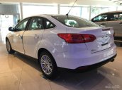 Bán Ford Focus 1.5 Ecoboost Titanium sản xuất 2018, màu trắng. Vui lòng liên hệ 090.778.2222