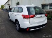 Mitsubishi Outlander CVT khuyến mãi đặc biệt tháng 12