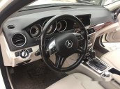 Cần bán Mercedes C250 đời 2011, màu trắng