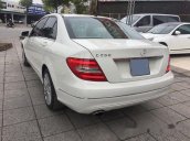 Cần bán Mercedes C250 đời 2011, màu trắng