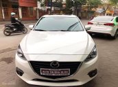 Cần bán gấp Mazda 3 đời 2017, màu trắng, giá 668tr