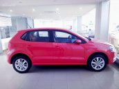 Cần bán Volkswagen Polo năm 2017, màu đỏ, xe nhập