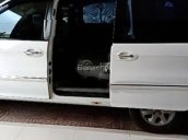 Cần bán gấp Kia Carnival đời 2006, màu trắng, nhập khẩu số sàn giá cạnh tranh