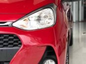 Bán Hyundai Grand i10 năm 2018, màu đỏ