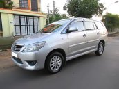 Bán Toyota Innova 2.0E 2013, màu bạc số sàn