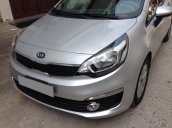 Cần bán gấp Kia Rio MT năm 2016, màu bạc số sàn