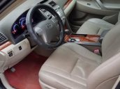 Chính chủ cần bán xe Toyota Camry 2.4G 2011, màu đen, giá chỉ 685 triệu