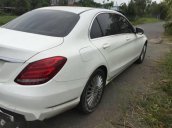 Cần bán xe Mercedes C250 sản xuất năm 2015, màu trắng