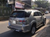 Ít dùng bán Fortuner 2014, máy xăng tự động, màu bạc đẹp như mới