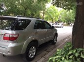 Cần bán xe Toyota Fortuner G, số sàn 2010, màu xám bạc cực đẹp