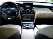 Cần bán xe Mercedes C200 2016, màu xanh đen, lý lịch rõ ràng, bảo hành chính hãng 12 tháng. Xem xe thích ngay