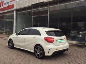 Cần bán Mercedes A250 đời 2013, màu trắng