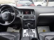 Cần bán Audi Q5 AT đời 2011, màu trắng, nhập khẩu số tự động