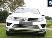 Bán Volkswagen Touareg, màu trắng, nhập khẩu nguyên chiếc Đức