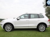 Bán Volkswagen Touareg, màu trắng, nhập khẩu nguyên chiếc Đức