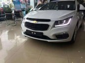 Cần bán Chevrolet Cruze 2018, màu trắng