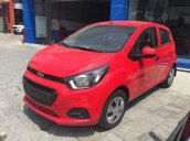 Bán xe Chevrolet Spark đời 2018, màu đỏ  