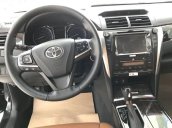 Bán Toyota Camry đời 2018, màu đen