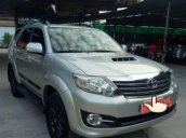 Cần bán Toyota Fortuner đời 2016, màu bạc