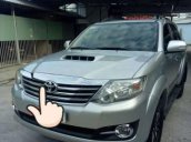 Cần bán Toyota Fortuner đời 2016, màu bạc