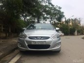 Cần bán xe Hyundai Accent năm 2011, màu bạc, xe nhập