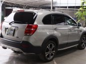 Bán Chevrolet Captiva Revv 2.4AT màu bạc, số tự động, sản xuất 2016, biển Sài Gòn