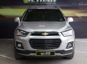 Bán Chevrolet Captiva Revv 2.4AT màu bạc, số tự động, sản xuất 2016, biển Sài Gòn