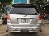 Bán xe Toyota Innova đời 2011, màu bạc