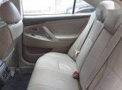 Cần bán gấp Toyota Camry AT đời 2011, màu đen, giá chỉ 650 triệu