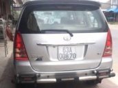 Bán xe Toyota Innova đời 2006, màu bạc 