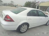 Bán xe Ford Mondeo, đời 2004, màu trắng số tự động, 200tr