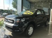 Ford Ranger XLS MT 2.2L tặng phụ kiện hấp dẫn