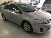 Cần bán Toyota Altis 1.8MT 2013, màu bạc vay, hỗ trợ vay 75% lãi suất ưu đãi