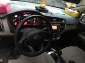 Cần bán Kia Rio MT đời 2016, màu trắng đẹp như mới, 385 triệu