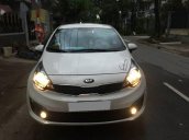 Cần bán Kia Rio MT đời 2016, màu trắng đẹp như mới, 385 triệu