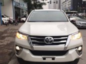 Cần bán xe Toyota Fortuner AT đời 2017, màu trắng chính chủ