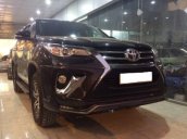 Bán lại xe Toyota Fortuner sản xuất 2017, màu đen, nhập khẩu