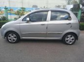 Bán Chevrolet Spark đời 2010, màu bạc xe gia đình