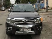 Cần bán lại xe Toyota Fortuner đời 2010, màu đen