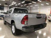 Bán xe Toyota Hilux đời 2017, giá chỉ 673 triệu