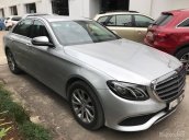 Bán xe Mercedes E200 2017 siêu lướt. Chỉ trả 500 triệu rinh xe về ngay