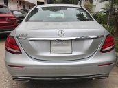 Bán xe Mercedes E200 2017 siêu lướt. Chỉ trả 500 triệu rinh xe về ngay