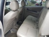 Bán Toyota Innova E đời 2016, màu bạc 