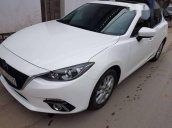 Bán gấp Mazda 3 năm 2017, màu trắng số tự động, 650tr