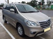 Bán gấp Toyota Innova E đời 2014, màu bạc, giá chỉ 575 triệu