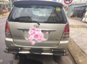 Bán Toyota Innova đời 2007, màu bạc xe gia đình