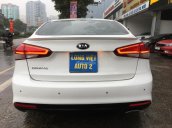 Bán Kia Cerato 1.6AT năm 2017, màu trắng, giá 640tr